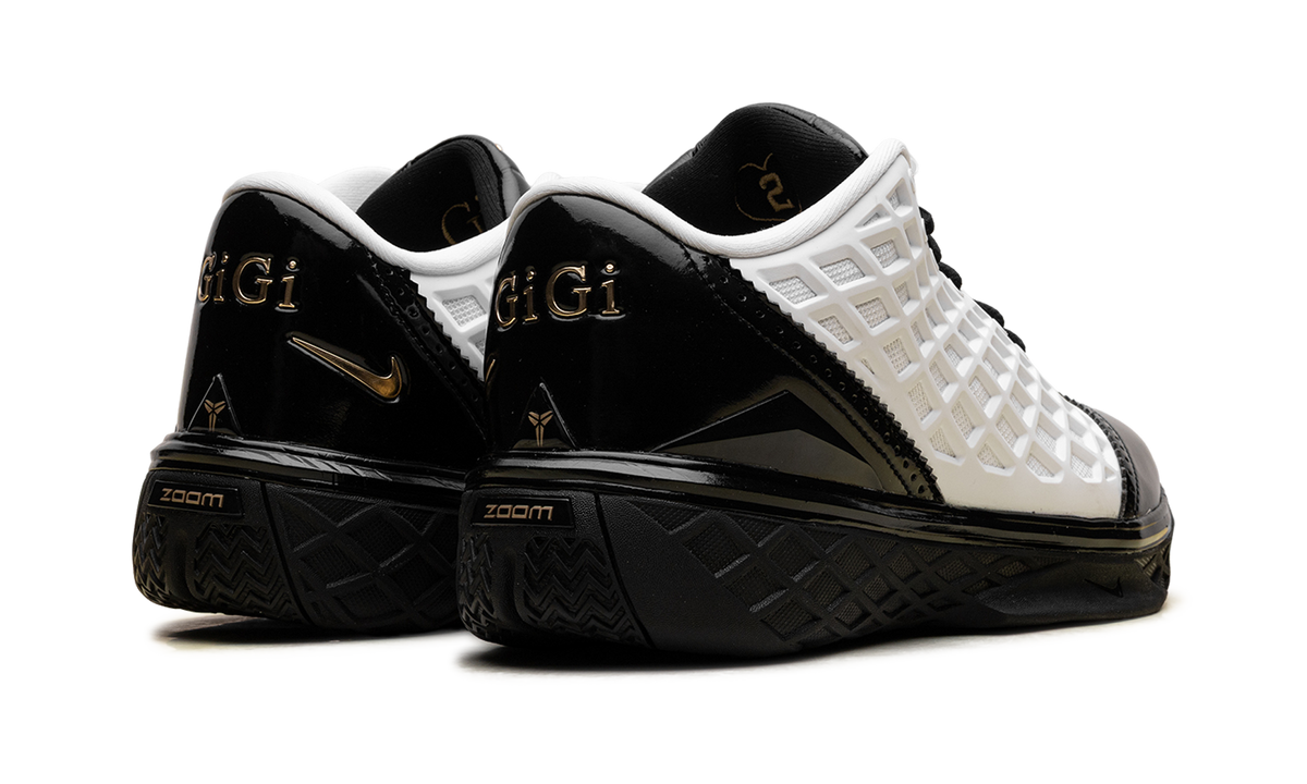 Kobe 3 Low Protro "Mambacita" IQ3916 100